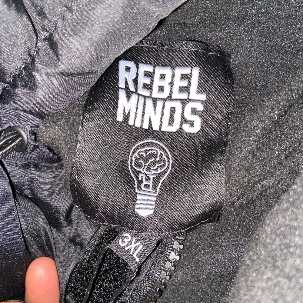 Rebel coat - Picture 3 of 6